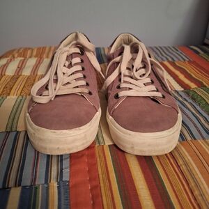 Taos Footwear Women's Lavender Sneakers Size 7